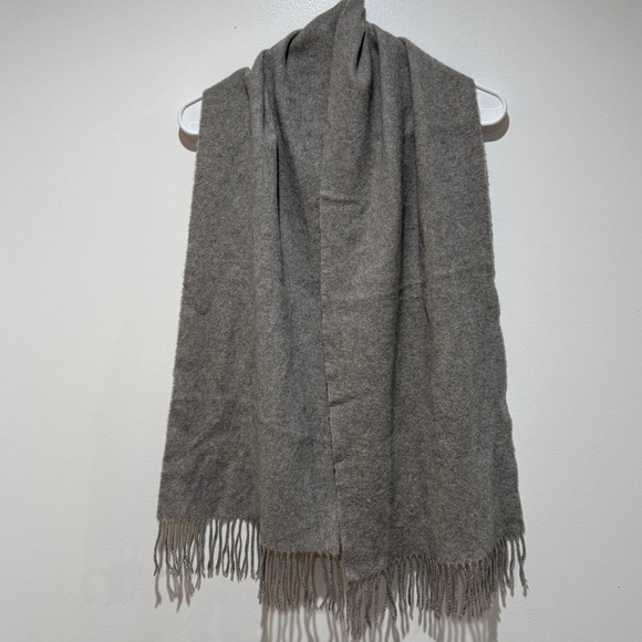 Portolano Other - Portolano 100% Cashmere Fringe Scarf Gray 57” Classic Preppy Timeless Staple
